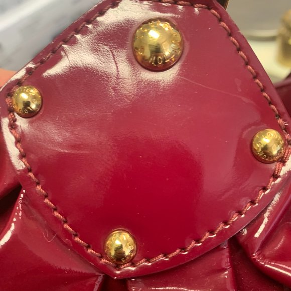 Louis Vuitton Cerise Mahina Patent Leather Surya Bag - Picture 13 of 14